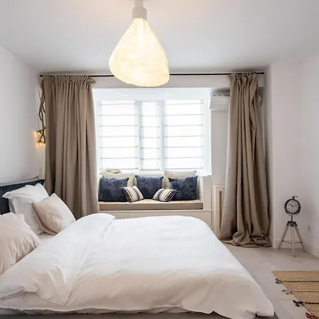 Zodiac Center Apartment *