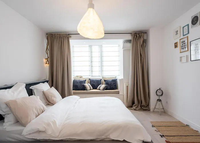 Zodiac Center Apartment *