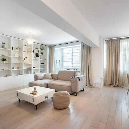 Apartment Zodiac Center